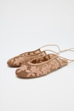 کفش بالرین زارا TIED MESH EMBROIDERED BALLERINAS