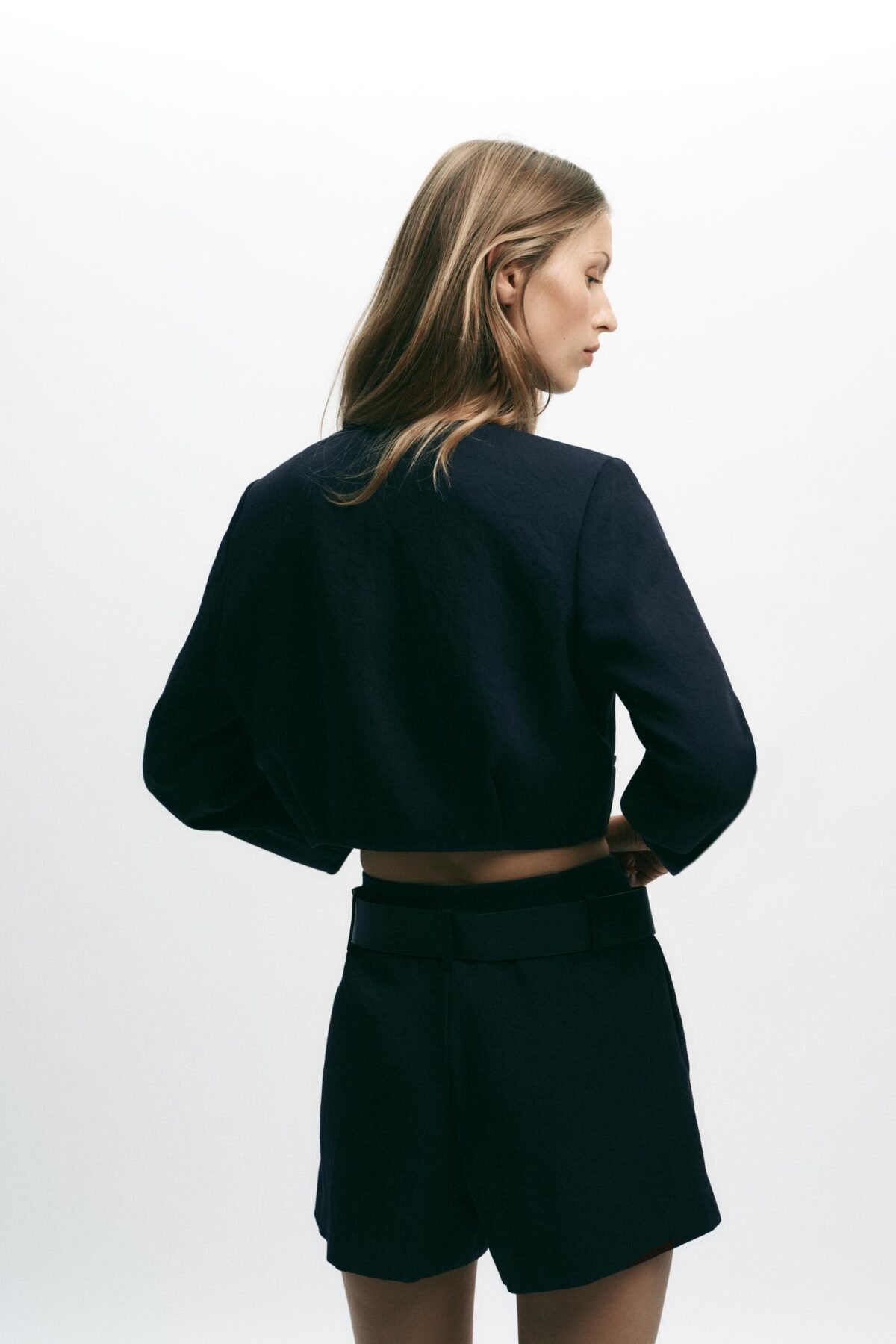 08372280401 a4 کت کوتاه زنانه zara مدل gold button short blazer