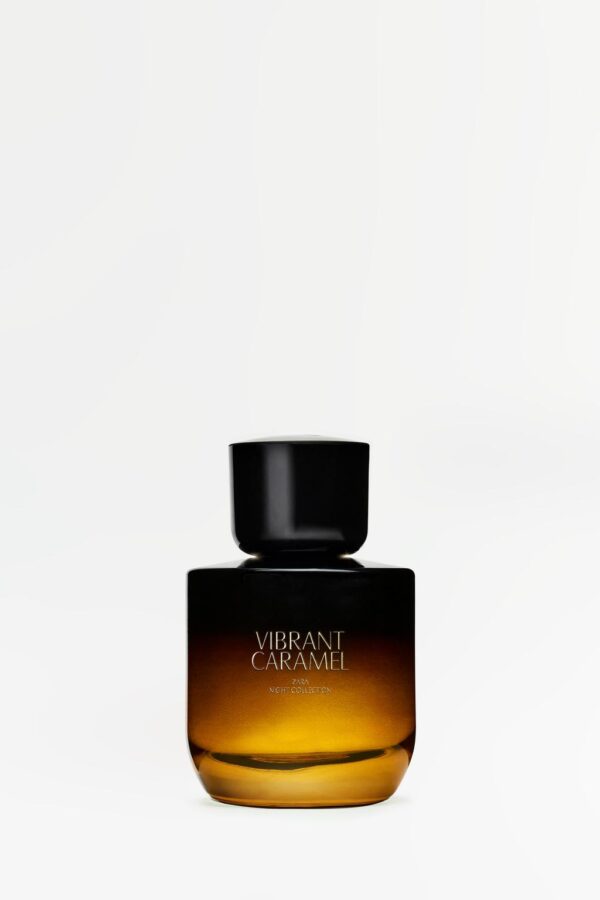 20120612999 000 e1 اپلیکیشن فارسی زارا، که توسط تیم تهران زارا طراحی و ساخته شده، راهی نوین برای خرید محصولات اورجینال زارا با بهترین قیمت است. این اپلیکیشن دسترسی به جدیدترین و محبوب‌ترین محصولات زارا را با سهولت و اطمینان فراهم می‌کند. تمامی محصولات به طور مستقیم از برند اصلی تهیه شده و با تضمین اصالت به کاربران عرضه می‌شود. با اپلیکیشن فارسی زارا، تجربه‌ای سریع، مطمئن و مقرون‌به‌صرفه از خرید آنلاین را تجربه کنید..