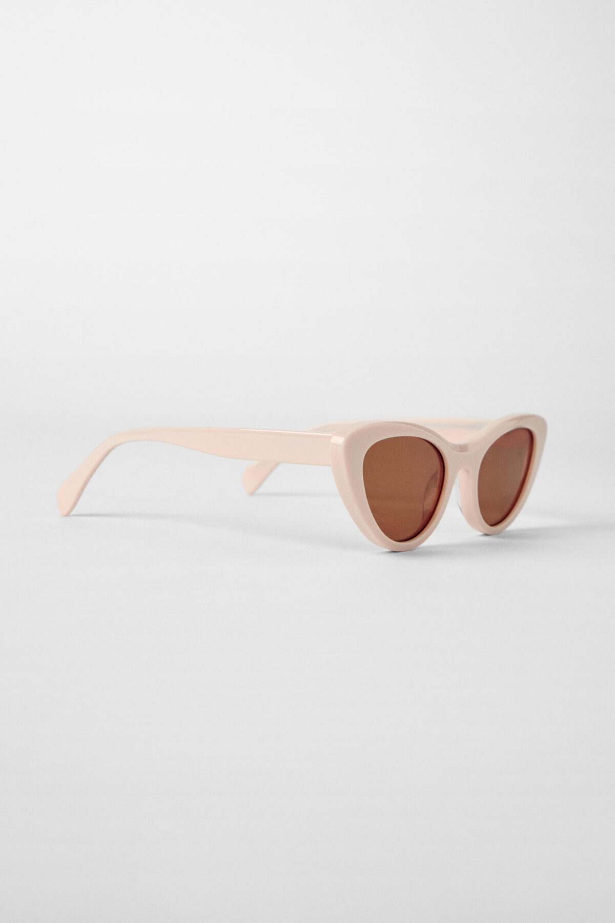 02727601733 e2 scaled عینک آفتابی زنانه cat eye sunglasses kate moss زارا