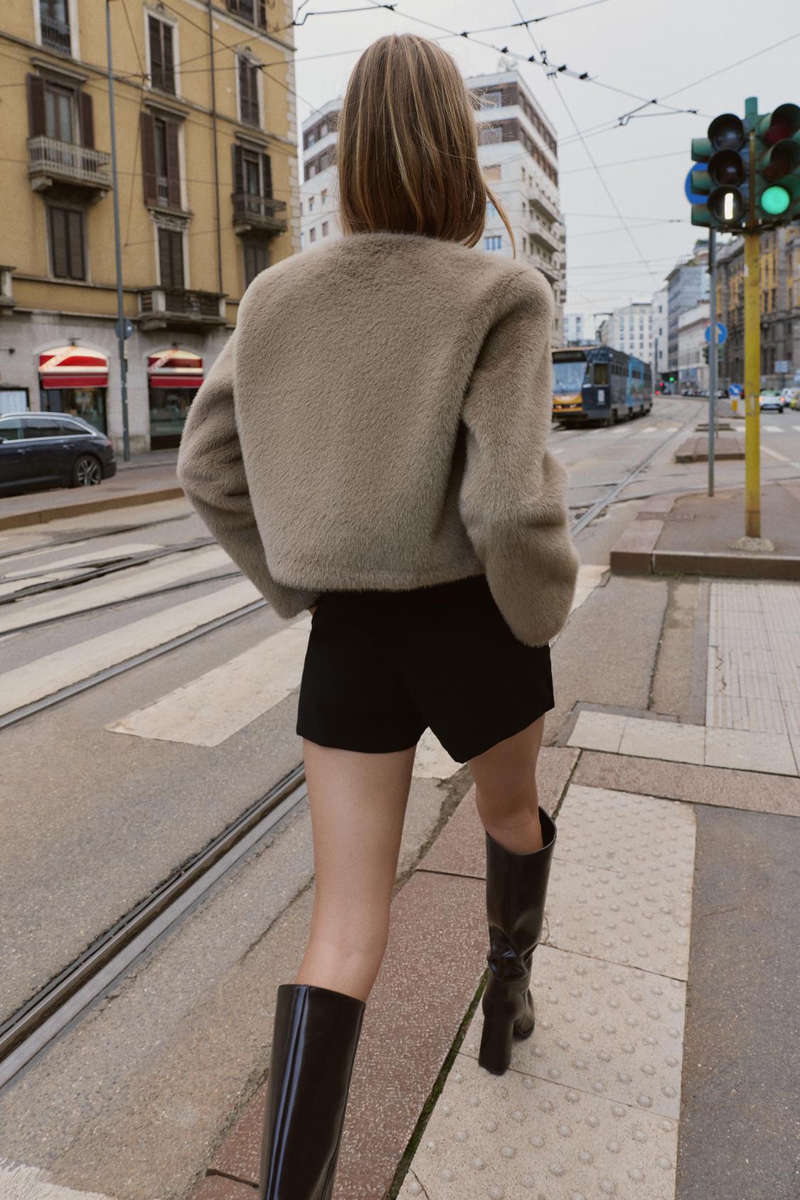 06318259710-A2 06318259710 a2 جکت زنانه faux fur short زارا