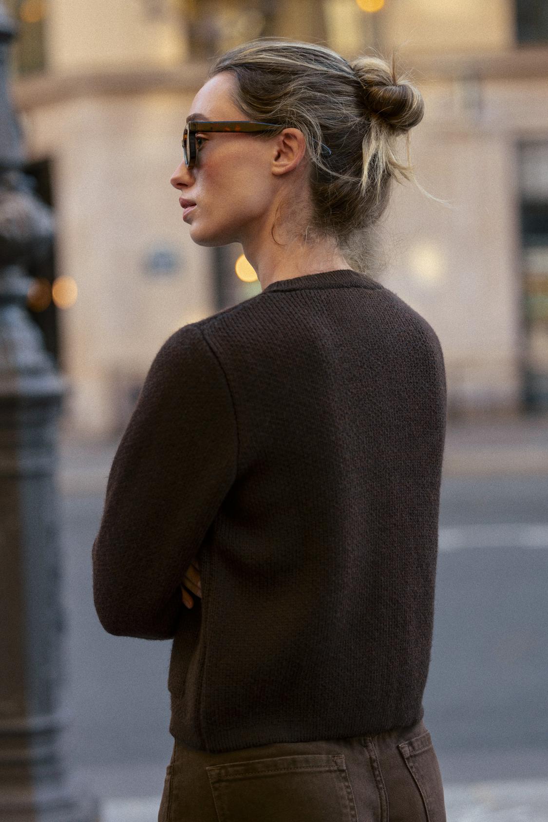 06427144700-A2 06427144700 a2 کارتگان بافتنی زنانه knit cardigan with golden buttons زارا