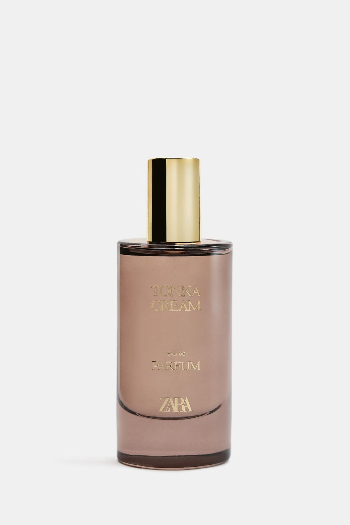 20110831999 e1 عطر tonka cream eau de parfum 50ml از برند زارا، تجربه‌ای لطیف و گرم از نت‌های گلی و خوراکی را ارائه می‌دهد. این عطر با نت‌های اولیه نارگیل شیری و یاس، آغازگر رایحه‌ای ملایم و دلپذیر است. در قلب ترکیب، لوبیای تونکا با ویژگی‌های شیرین و وانیلی خود، عمق و گرمایی جذاب به عطر می‌بخشد. نت‌های پایه شامل آمبر و رایحه‌های گرم و خوراکی، این عطر را به انتخابی مناسب برای فصول سرد تبدیل می‌کند.